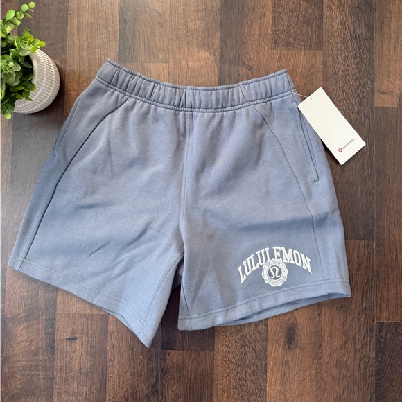 🆕 Lululemon Scuba Mid Rise Oversized Shorts 7” Graphic - Picture 8 of 16